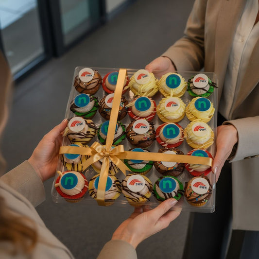 BRANDED MINI CUPCAKES WITH LOGOS